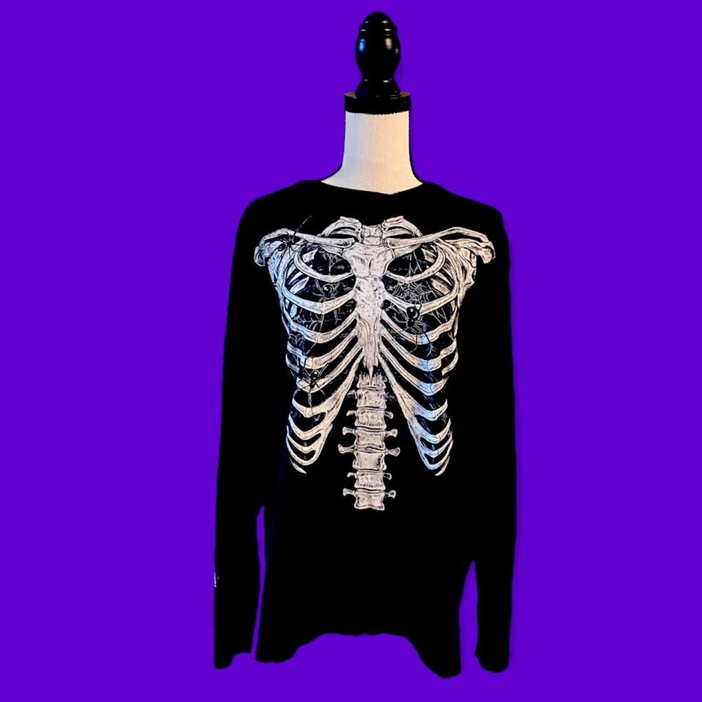 THE BLACK VEIL || “OLD BONES” LONG SLEEVE T-SHIRT
